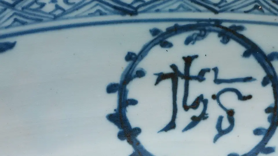 Dùng Tarot khi đang lo âu: điều nên và không nên làm