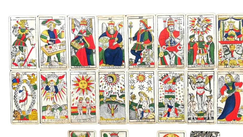 Lá Chín Cốc: có hay không và lời khuyên trong trải bài
