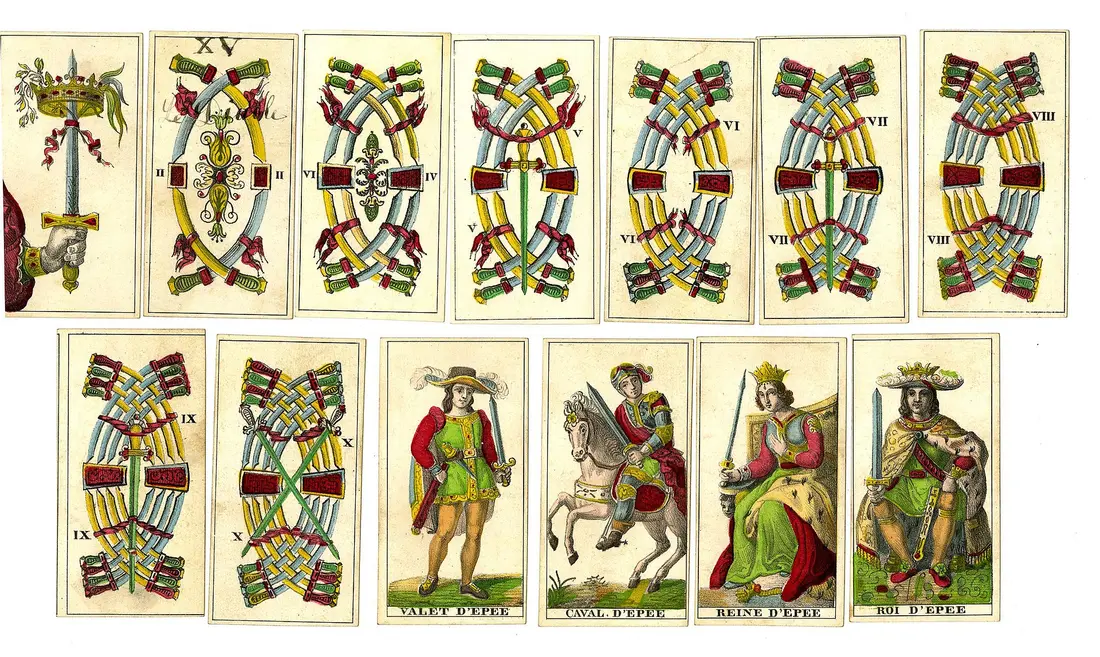 Lá Ba Cốc: bài học phát triển bản thân: Lá bài Tarot trong các bộ bài cổ