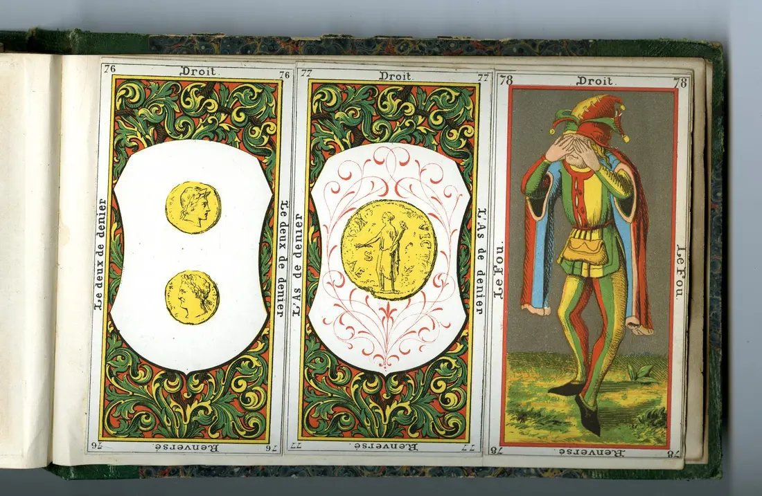 Lá Bốn Tiền: bài học phát triển bản thân: Lá bài Tarot trong các bộ bài cổ